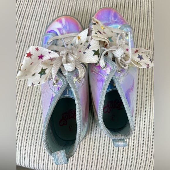 Jojo Siwa Metallic Rubber Shoes - Girls size 3 - Picture 5 of 6